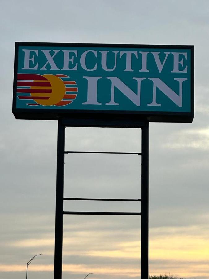 Executive Inn 롭스타운 외부 사진